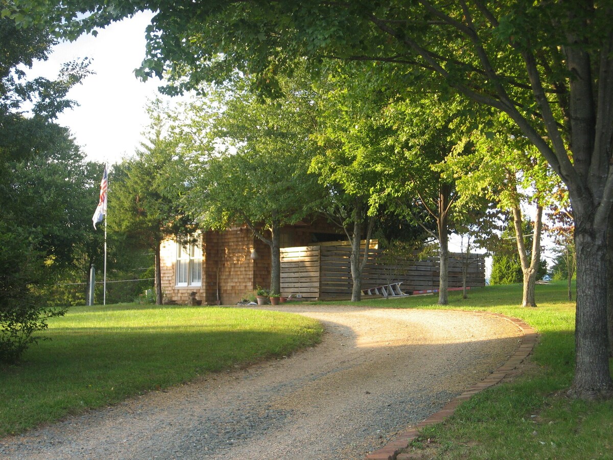 Charming Plainfields Cottage – Close to Charlottesville, Peaceful Outdoors