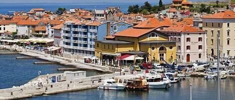 Piran mit dem Haus Meerblick oben