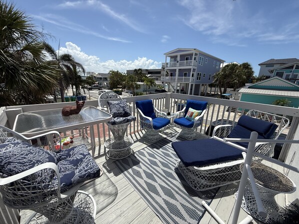 Bayside patio