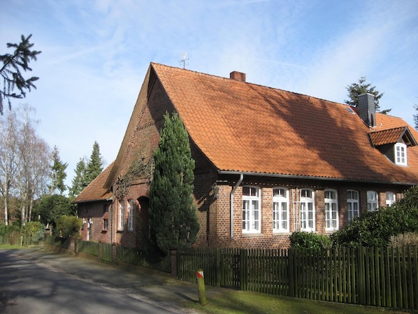 Buitenaanzicht van het gebouw