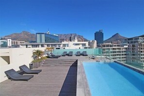 Swimming Pool & Table Mountain