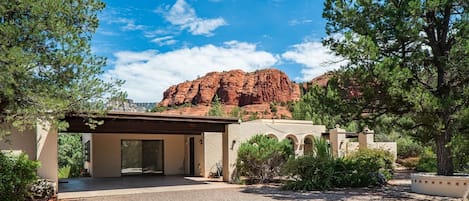 Welcome to 120 Pine based in the Red Rocks of Sedona, a private Spanish style home