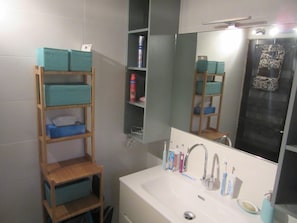 Bath/Shower