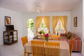 Open Floor Plan - living/dining room area