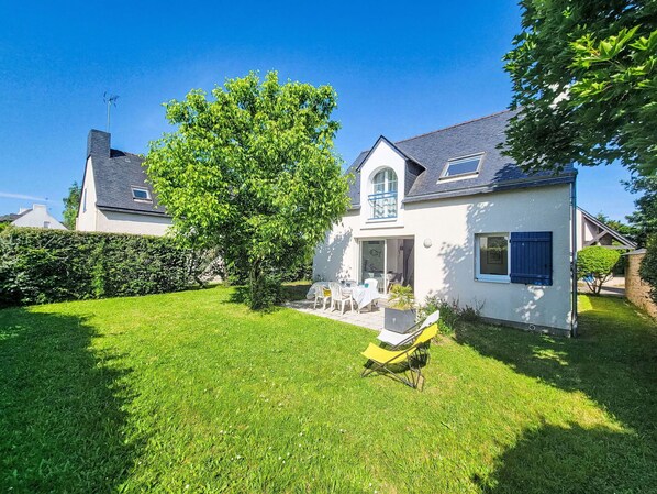 Plante, Ciel, Bâtiment, Propriété, Fenêtre, Arbre, Lot Terre, Maison, Herbe, Chalet