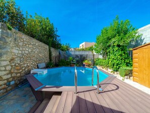Schwimmbad, Resort, Verbundwerkstoff, Eco Hotel, Garten, Schatten, Landscaping, Gartenmöbel, Hinterhof, Freizeit