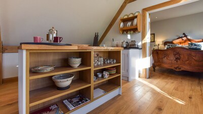 Sycamore, Arlington, Cotswolds - sleeps 2 guests  in 1 bedroom