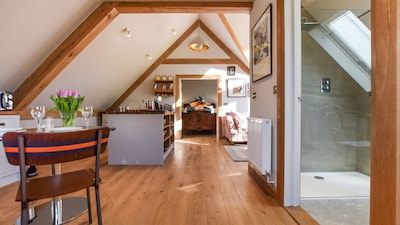 Sycamore, Arlington, Cotswolds - sleeps 2 guests  in 1 bedroom