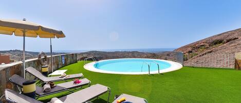 Holiday Home Swimming Pool