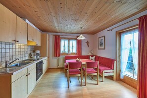 Bio-Haus kitchen