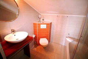 Bad/Dusche. Badezimmer