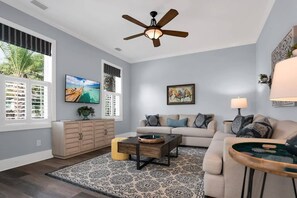Lovely living area, complete with Samsung Smart Tv and Queen size sofa bed. Included in the welcome binder is a picture of the best layout of the room when opening the pullout bed.