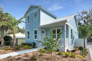 Blue House is located in the prime of downtown.