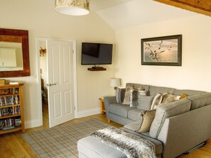 Comfortable living area | Gannet Lodge - Seabird Lodges, Bempton