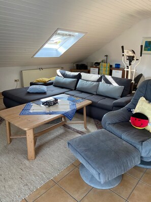 Sitz- und Schlafcouch 