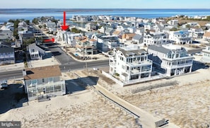 Four houses to the ocean beach, and a very short walk to the bay beach.