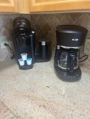 Kaffee und/oder Kaffeemaschine
