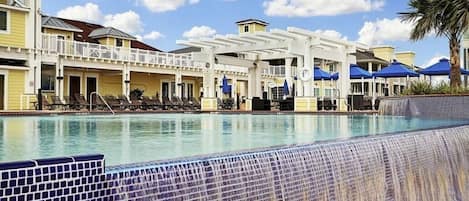 Beach club pool hot tub 