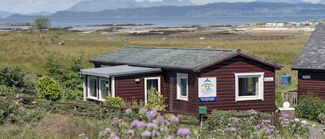 Lodge Loch Morar Exterior