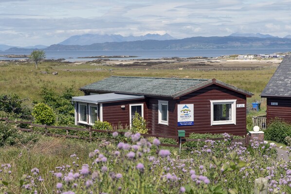 Lodge Loch Morar Exterior