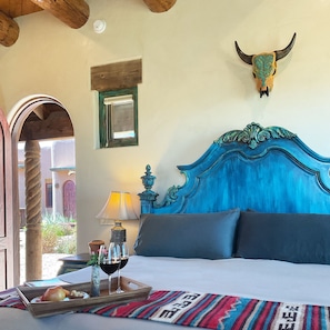 Everyone's favorite turquoise bed.