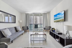 05-3801 S Ocean Dr 8X_04.jpg