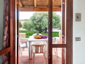 Tabelle, Eigentum, Blume, Möbel, Pflanze, Fenster, Holz, Schatten, Interior Design