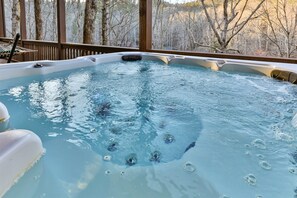 Enjoy Soaking In The Hot Tub