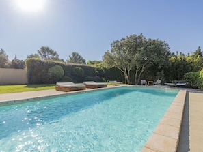 L'Eau, Ciel, Plante, Jour, Propriété, Piscine, Bleu Azur, Arbre, Ombre, Herbe