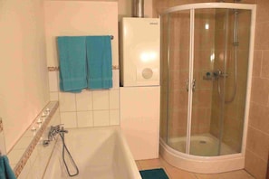 Bath/Shower