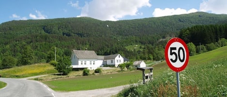 Såta mountain in the top right of the picture