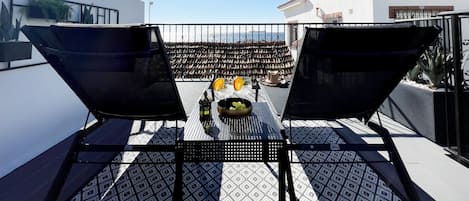 Terrace with sea views