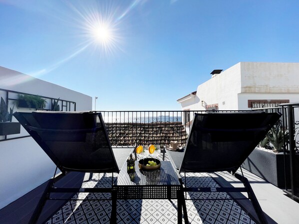 Terrace with sea views
