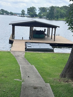 Dock with bar