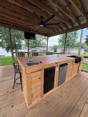 Covered patio bar