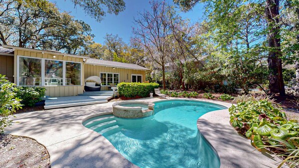 Private Pool and Spa