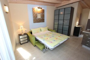 Wohnzimmer - Schlafsofa