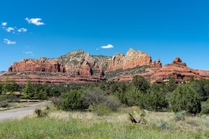 Stunning Sedona Red Rock Mountain Views right from front door