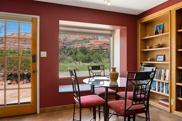 3 Bedroom Ranch Style Home & Cottage in Uptown Sedona