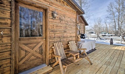 Historic Cabin w/Hot Tub- near red  lodge, visit Beartooth Pass & Yellowstone