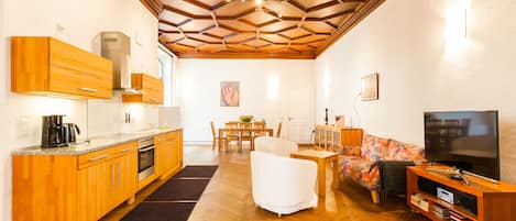 Living room, 50 square meters, 4m high original mahogany ceiling (Revivalism)