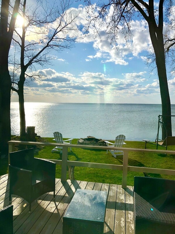 Gorgeous bay views
 from the living room, dining area, kitchen and master..
