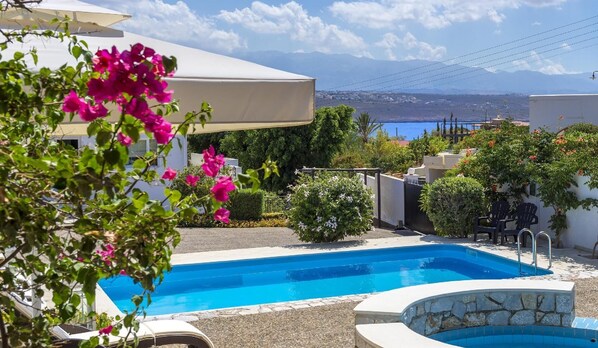 POOL\'S AREA