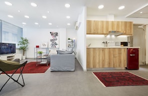 Sitting Room / Kitchenette