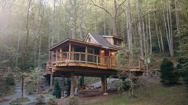 Oversized Deck