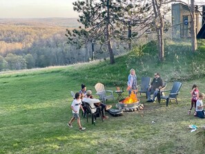 Fire pit right off the back deck