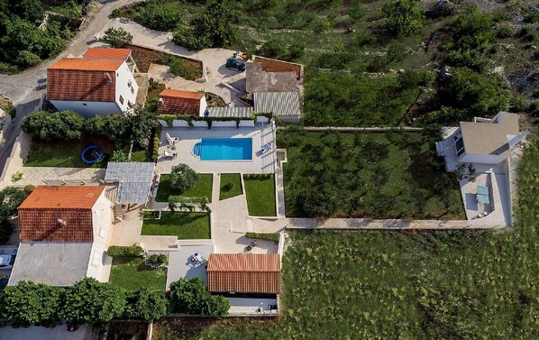 Layout/ floor plan. The whole estateof 1700 m2 from air