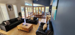 Villa 2 South Shores Resort Normanville - spacious upper living area