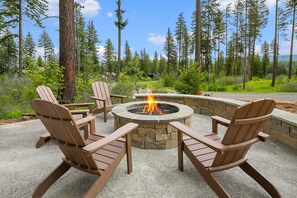 Maple Leaf Retreat - Gas Fire Pit with views looking down to the golf course.