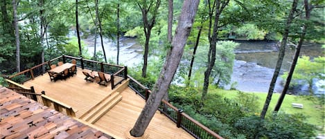 Large lower deck overlooking the river below.